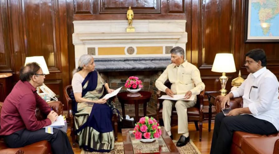ఢిల్లీ నుండి మీడియాతో మొదటిరోజు సీ.ఎం,చంద్రబాబు
