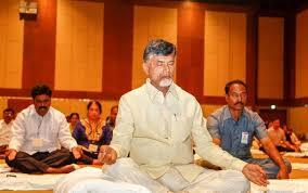 యోగా వల్లే యాక్టివ్ చంద్రబాబు: 75ఏళ్ల వయస్సులోనూ నిత్యం యువకుడిగా ఎలా ఉంటున్నారో తెలుసా?