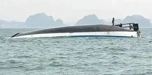 halong-bay-tourist-boat-accident-claims-34-lives