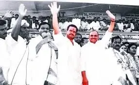 ysr-jayanti-komatireddy-tribute-leader-of-masses