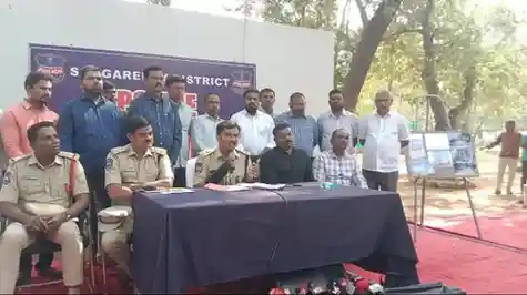 పాతబోయినపల్లిలో పాఠశాల భవనంలో మత్తు మందుల తయారీ – సమాజాన్ని కలవరపరిచిన ఘటన