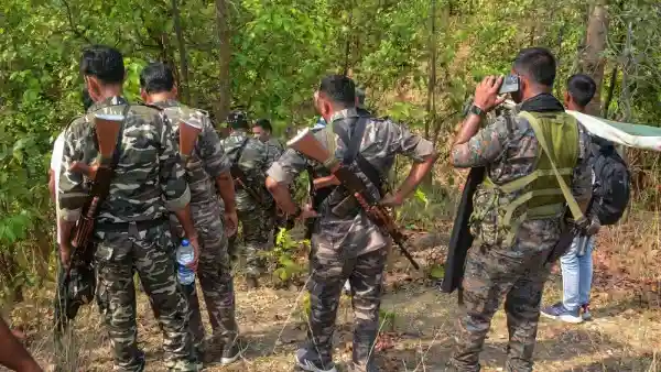 కర్రెగుట్టల్లో మరోసారి తుపాకీ గర్జనలు – మావోయిస్టులు, భద్రతాబలగాల మధ్య ఉత్కంఠభరిత కాల్పులు