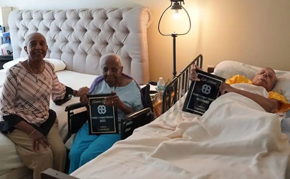 83 ఏళ్లుగా విడదీయలేని ప్రేమ – గిటెన్స్ దంపతుల అపూర్వ జీవనకథ