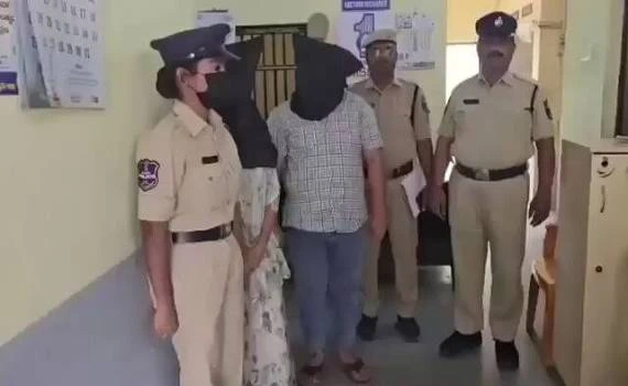 వెంకటరావుపేటలో బ్లాక్‌మైల్ స్కామ్: భార్యాభర్త జంట పర్యాయపత్రాలతో 100 మందిని బెదిరించి డబ్బు వసూలు